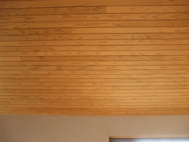 寝室におすすめ　木天井。